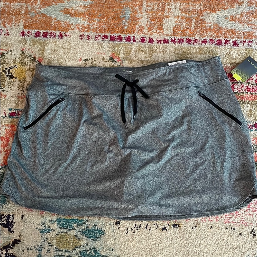 Gray Women's Skirt with Black Accents